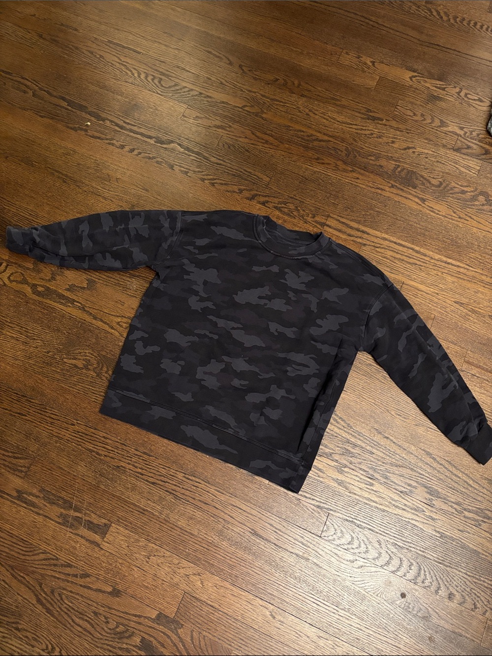 lululemon sweatshirt